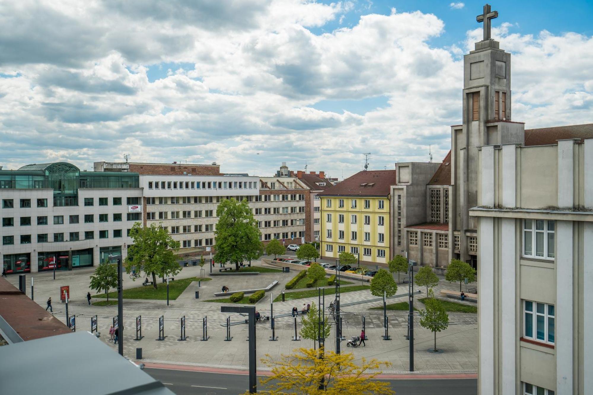 Appartement Perla Hradce 401 à Hradec Králové Extérieur photo